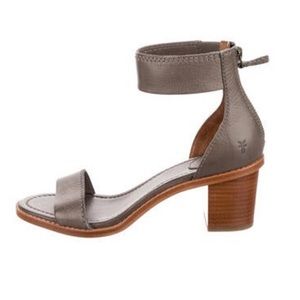Frye ❤️ Brielle heeled sandals